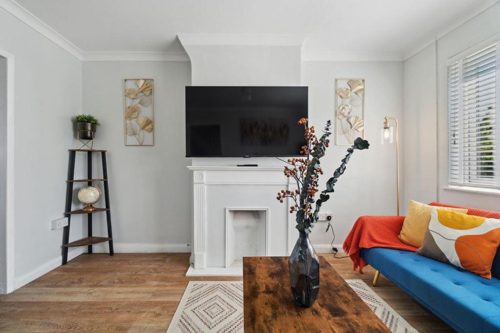 Beautiful House With Hottub Apartment Canterbury